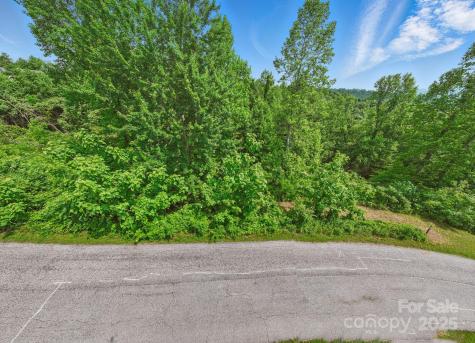 000 Silverglen Way Hendersonville NC 28792