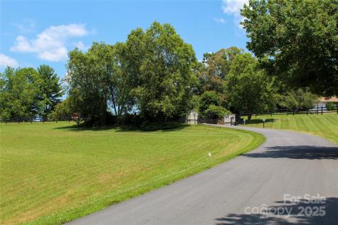 9999 Settlers Trail Mars Hill NC 28754