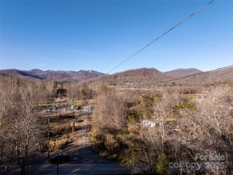 477 Rowland Road Swannanoa NC 28778