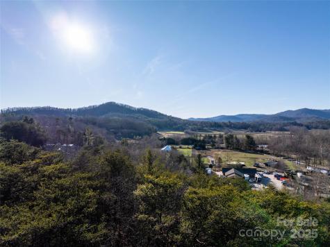 477 Rowland Road Swannanoa NC 28778