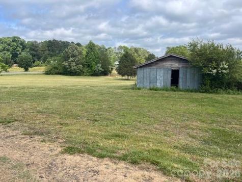 304 Floyd Blackwell Road Tryon NC 28782