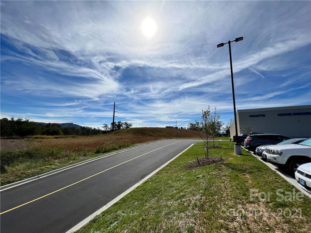 99999 Northridge Commons Parkway Weaverville NC 28787