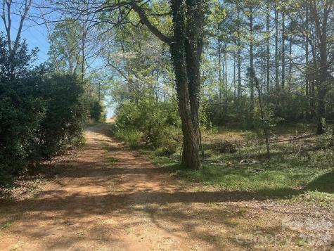 6374 Peniel Road Tryon NC 28782