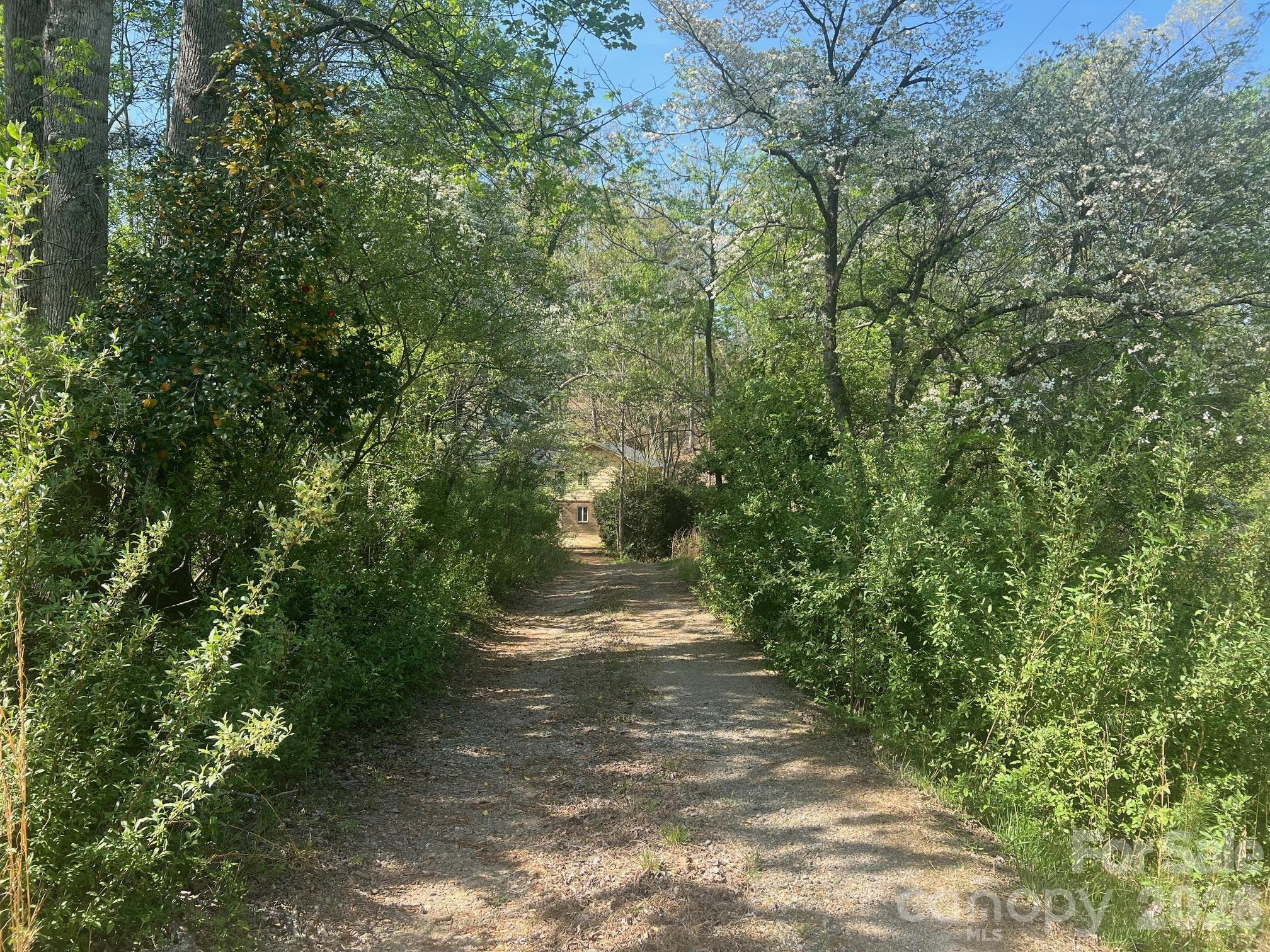 6374 Peniel Road Tryon NC 28782