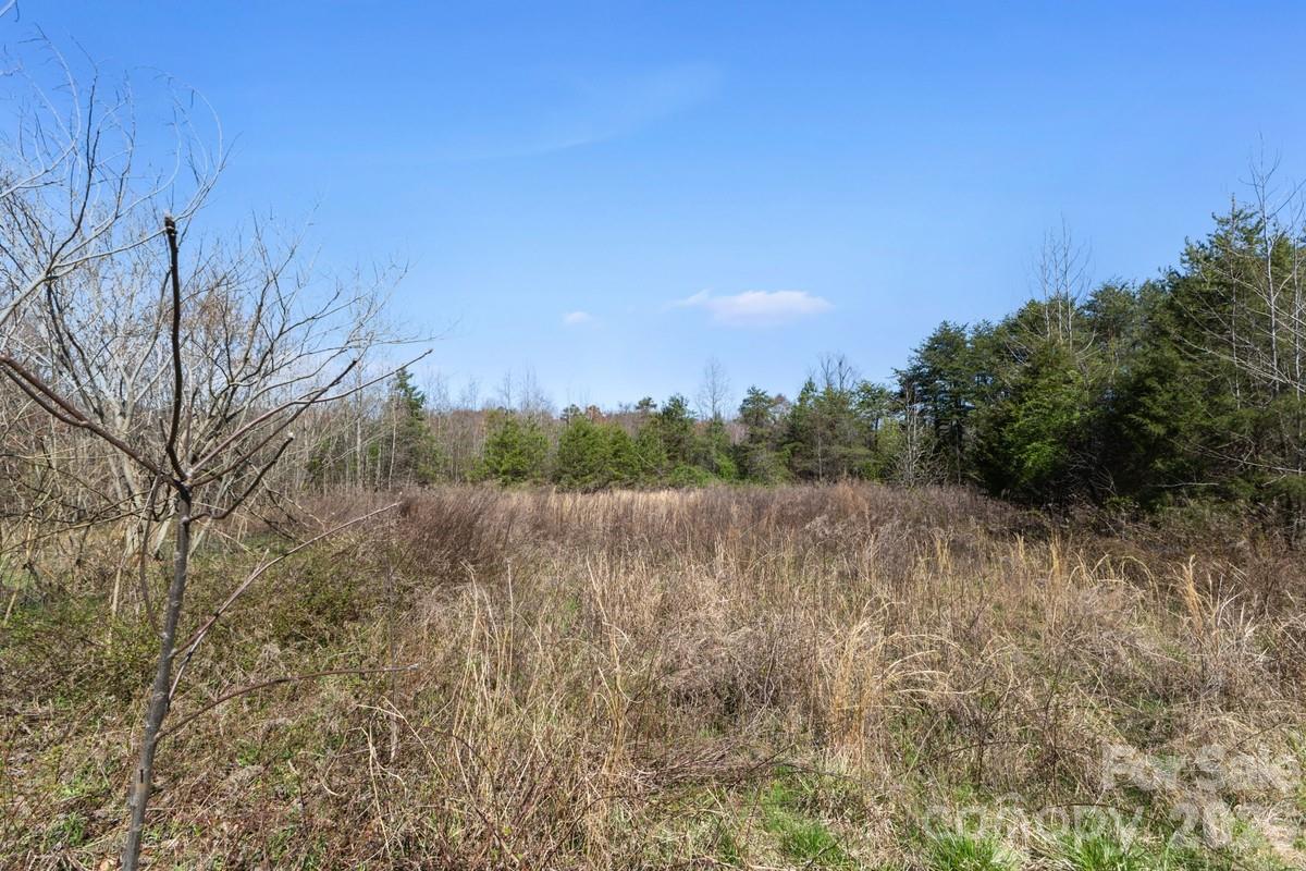 879 E Memorial Highway Harmony NC 28634