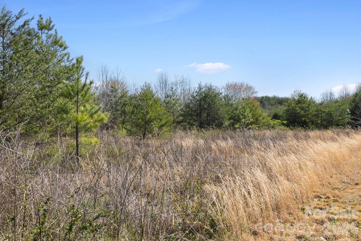 879 E Memorial Highway Harmony NC 28634