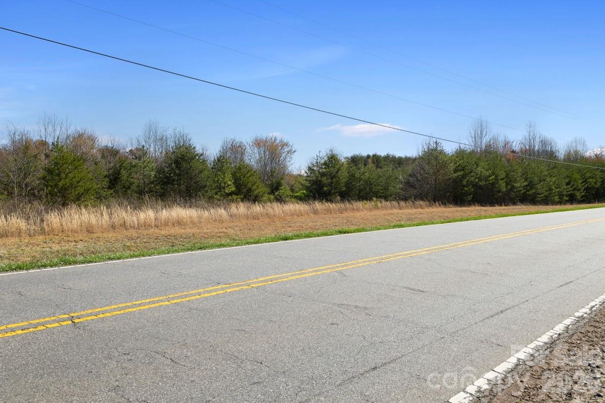 879 E Memorial Highway Harmony NC 28634