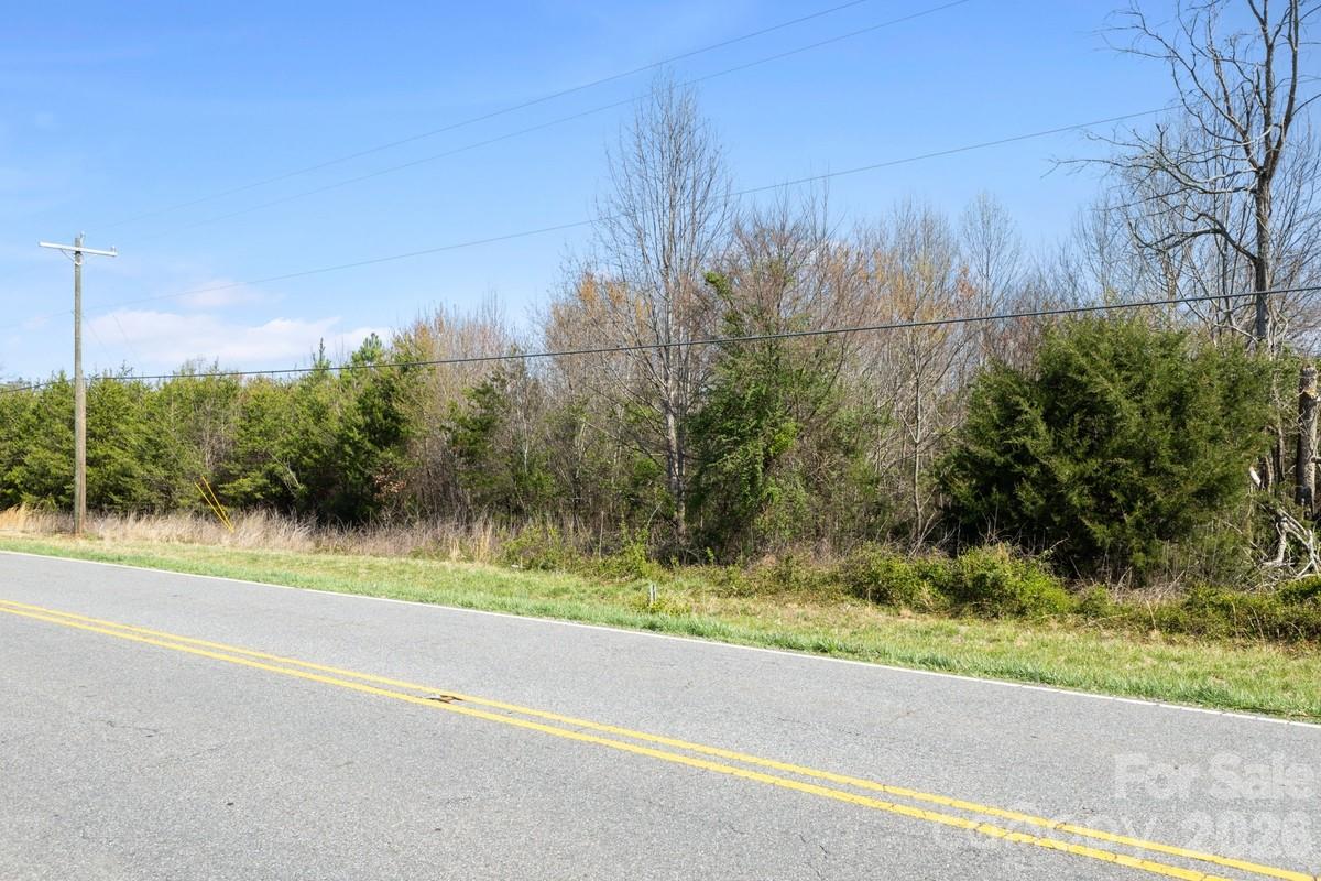 879 E Memorial Highway Harmony NC 28634
