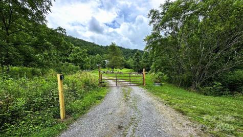0000 Wayward Cove Clyde NC 28721