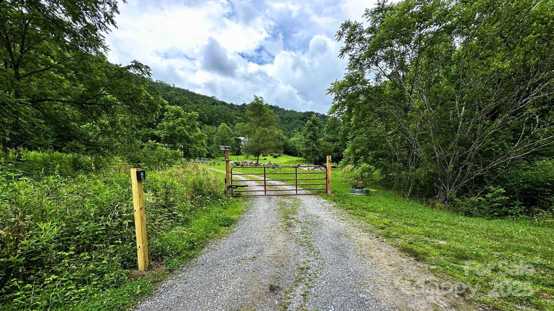 0000 Wayward Cove Clyde NC 28721