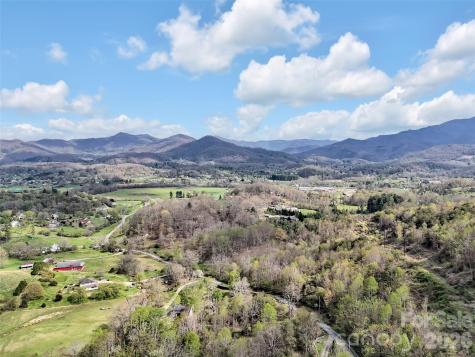 676 Cathey Cove Road Waynesville NC 28786