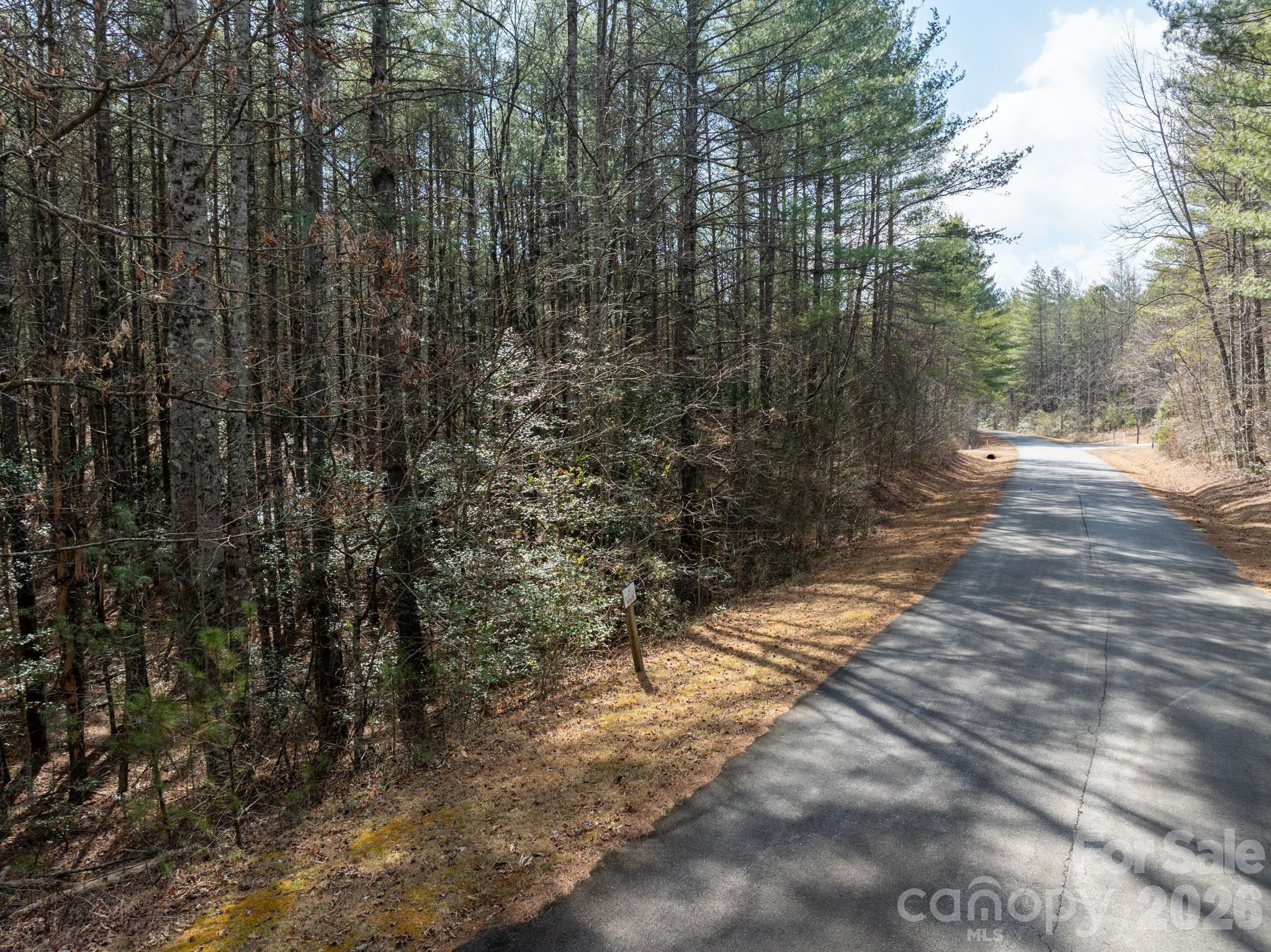 5515 Narrow Guage Drive Collettsville NC 28611