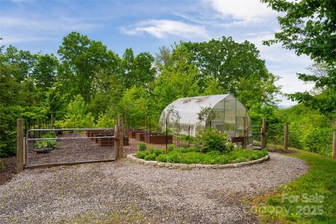 1111 Elm Tree Lane Swannanoa NC 28778