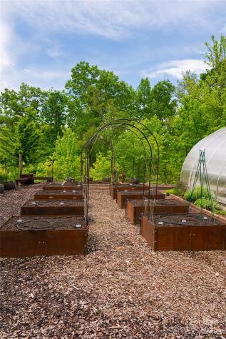 1111 Elm Tree Lane Swannanoa NC 28778