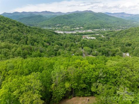 1111 Elm Tree Lane Swannanoa NC 28778