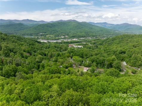 1111 Elm Tree Lane Swannanoa NC 28778