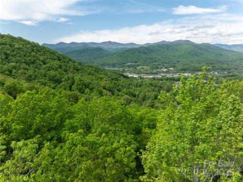 1111 Elm Tree Lane Swannanoa NC 28778