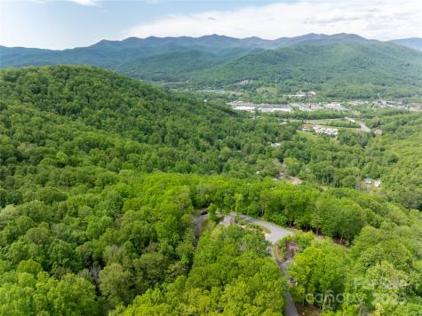 1111 Elm Tree Lane Swannanoa NC 28778