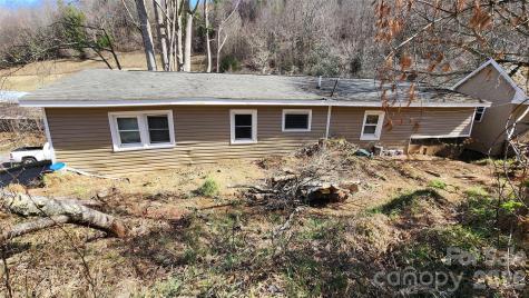 2244 E Little Horse Creek Road Lansing NC 28643