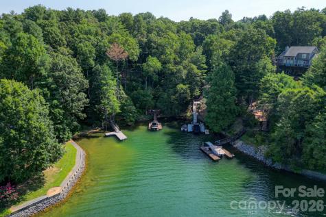 1600 Lillians Point Court Morganton NC 28655