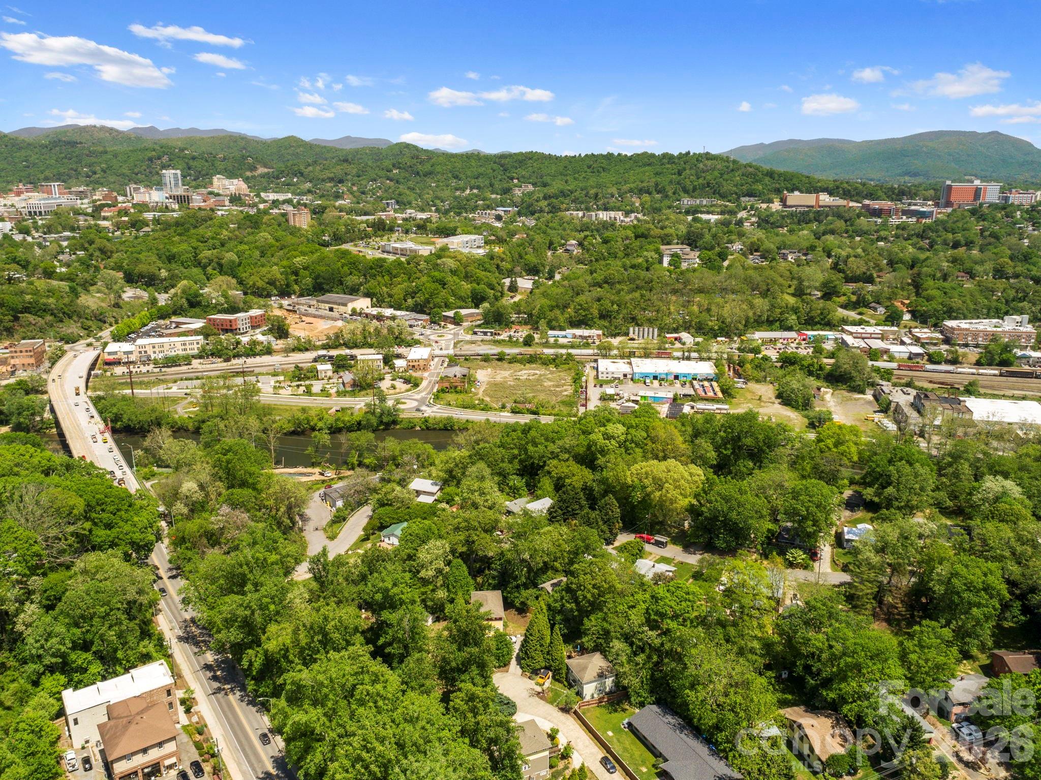 20 Riverlink Lane Asheville NC 28806