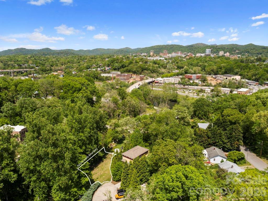 20 Riverlink Lane Asheville NC 28806