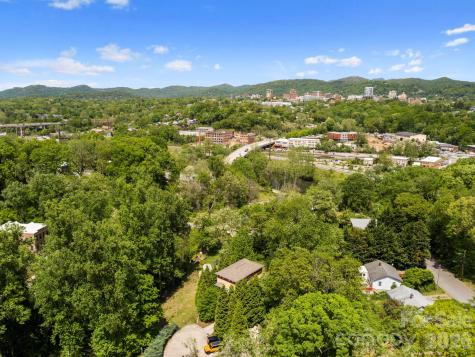 20 Riverlink Lane Asheville NC 28806
