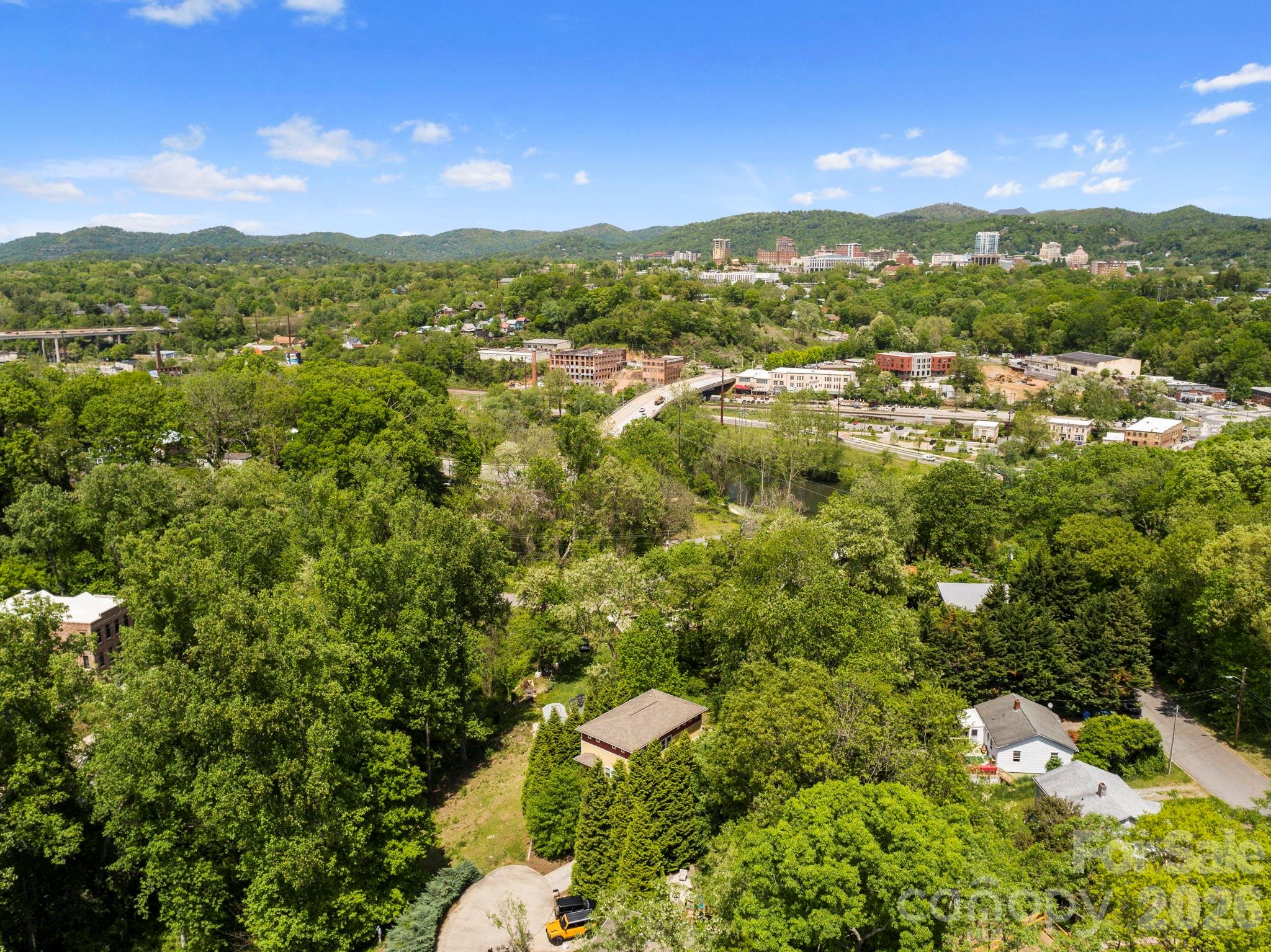 20 Riverlink Lane Asheville NC 28806