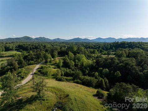 124 Lilikoi Lane Asheville NC 28804