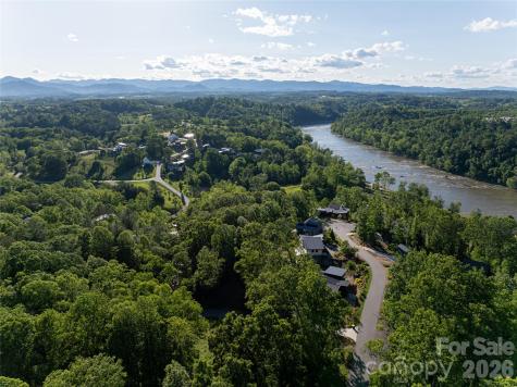 124 Lilikoi Lane Asheville NC 28804