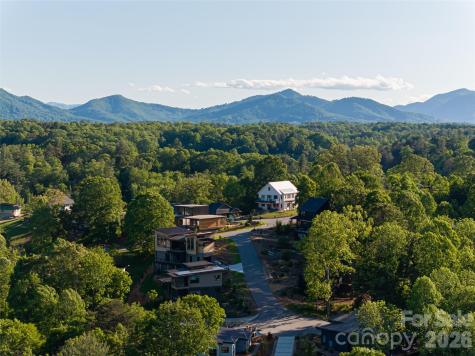 124 Lilikoi Lane Asheville NC 28804