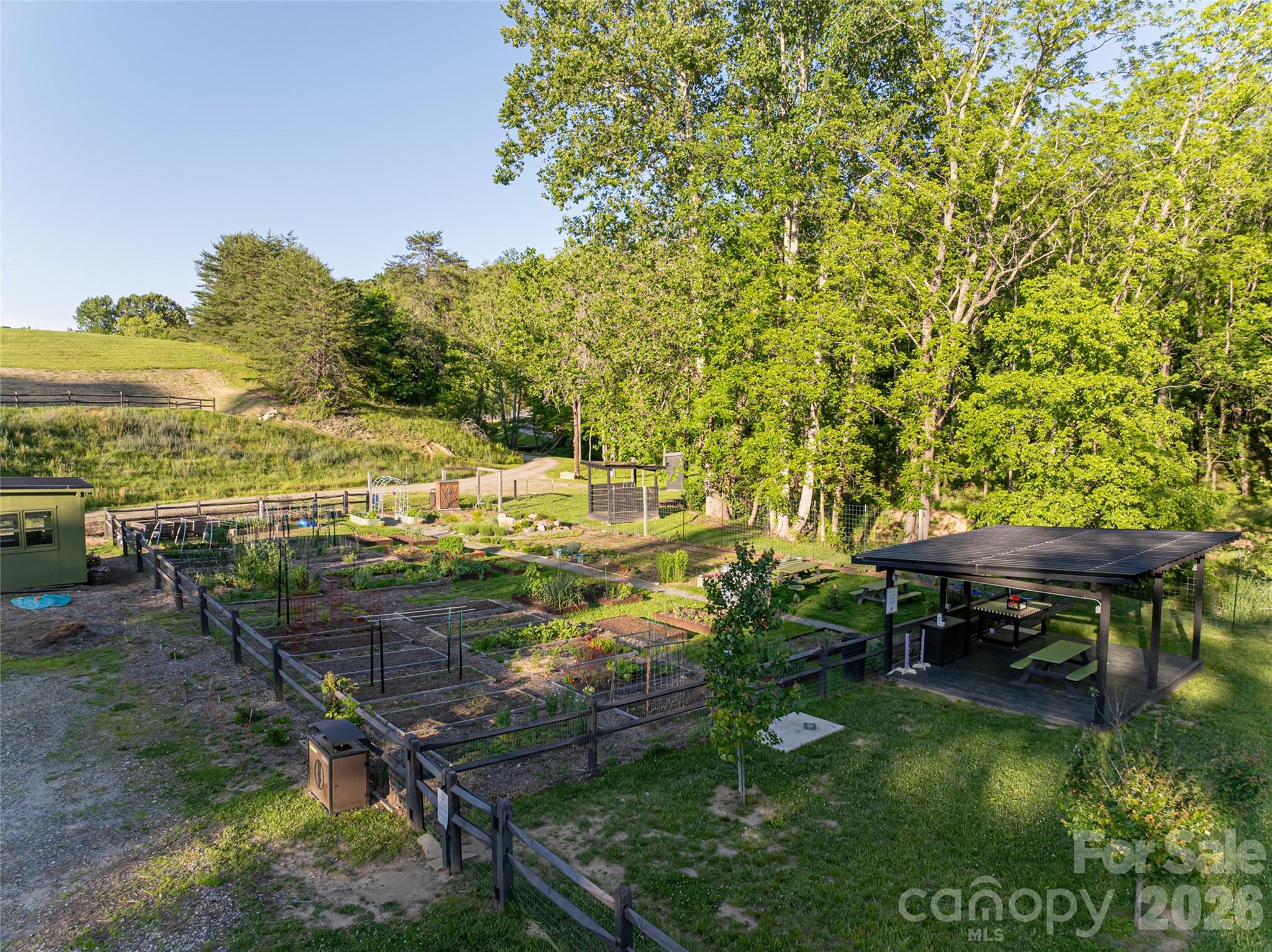 124 Lilikoi Lane Asheville NC 28804