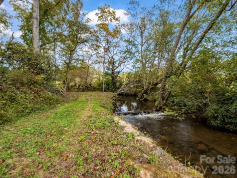 128 Cook Lane Mills River NC 28759