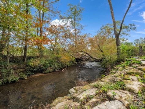 128 Cook Lane Mills River NC 28759