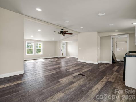 128 Cook Lane Mills River NC 28759