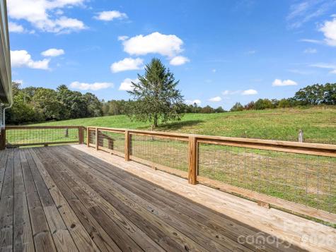128 Cook Lane Mills River NC 28759