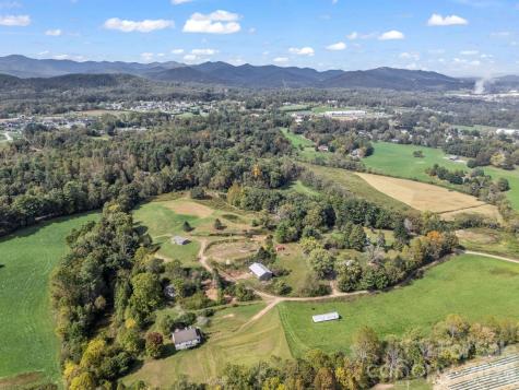 128 Cook Lane Mills River NC 28759