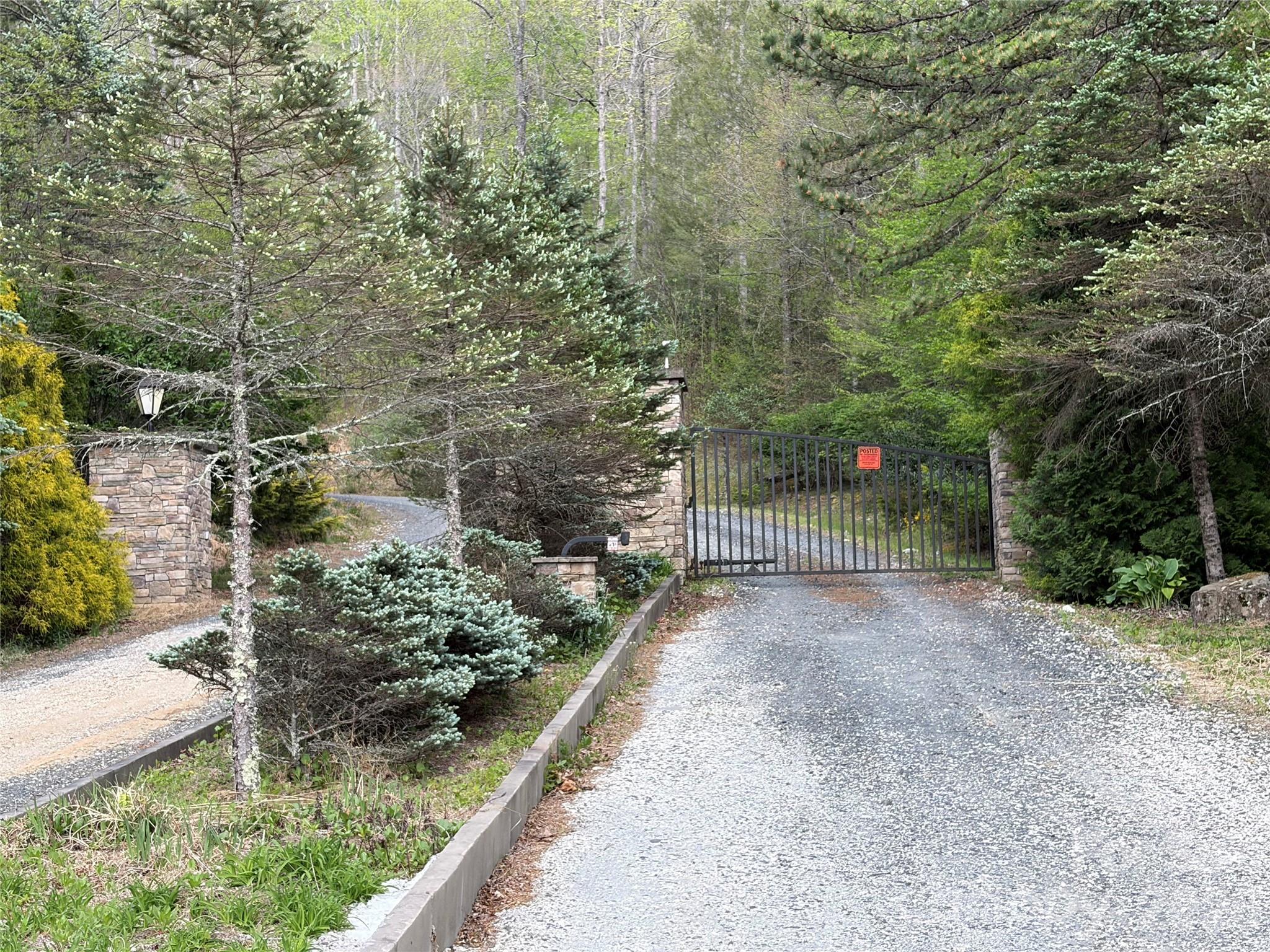 000 Mount Mitchell Drive Burnsville NC 28714