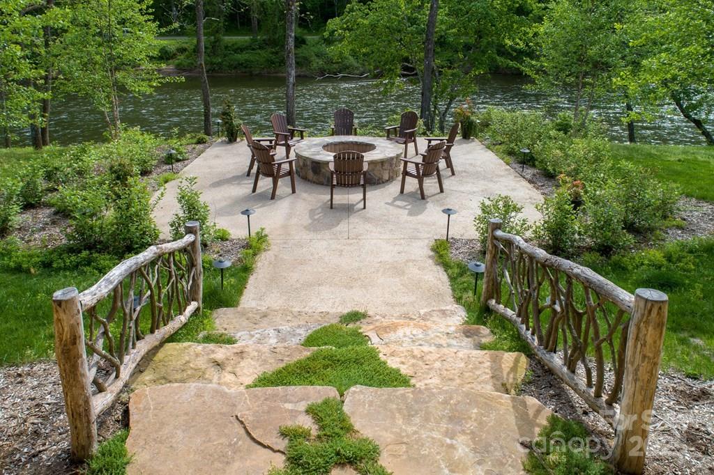 316 River Club Drive Cullowhee NC 28723