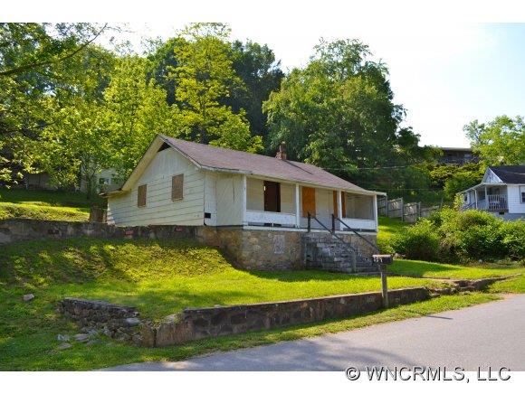 139 S. Hill Street Waynesville NC 28786