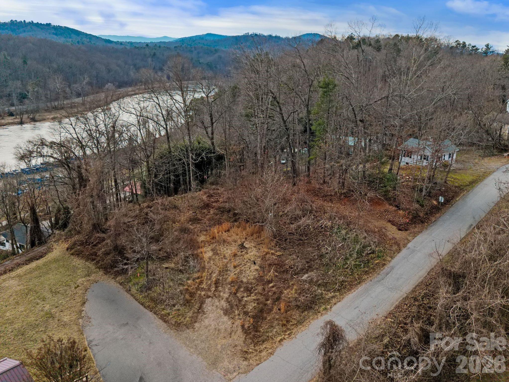 99999 Crestfield Avenue Asheville NC 28804