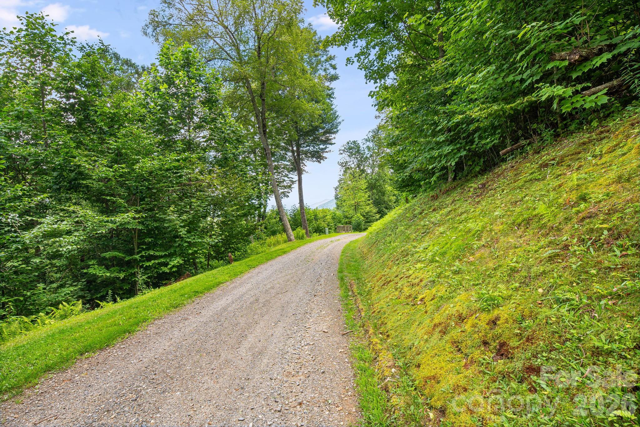 17 Mountain Gait Drive Mars Hill NC 28754