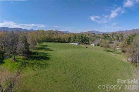 284 Woodland Church Road Clyde NC 28721