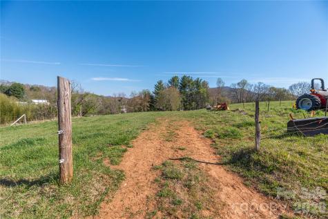 284 Woodland Church Road Clyde NC 28721
