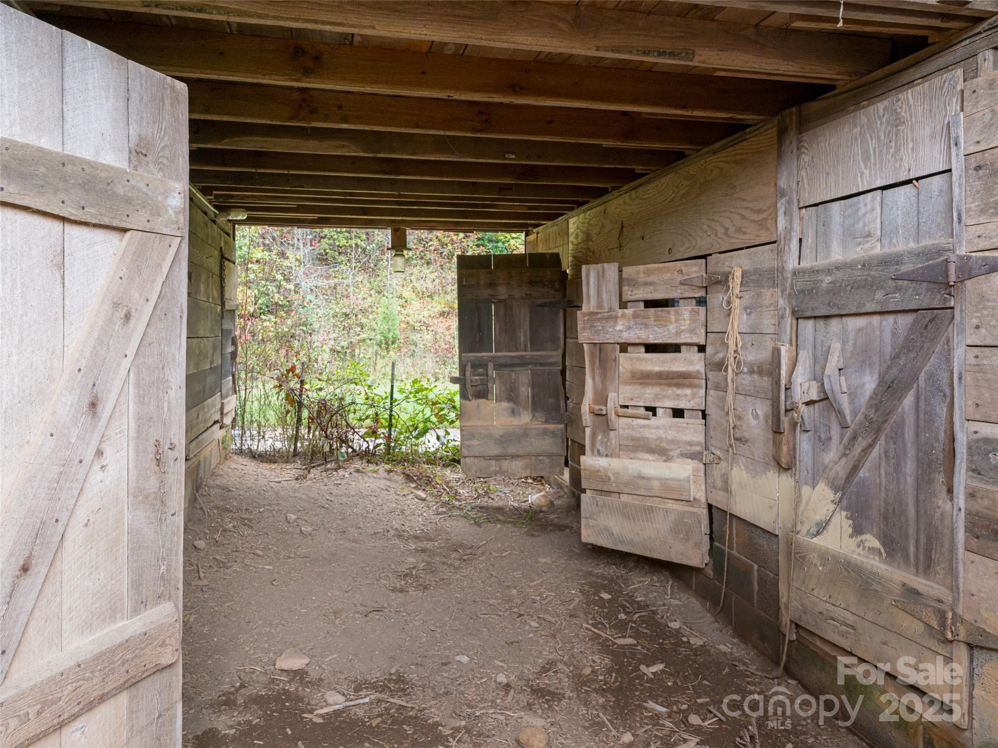 71 Happy Valley Drive Mills River NC 287759