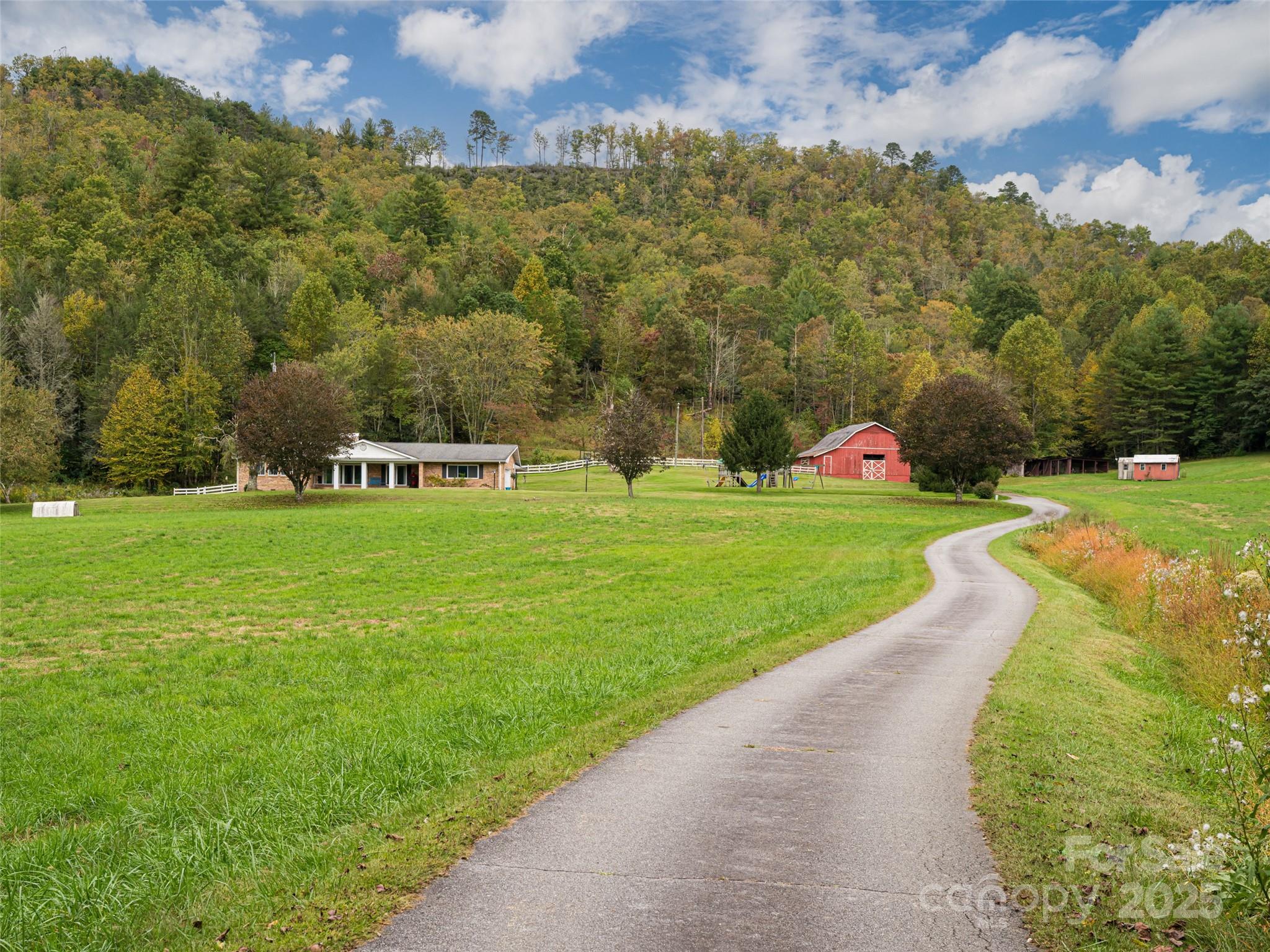71 Happy Valley Drive Mills River NC 287759