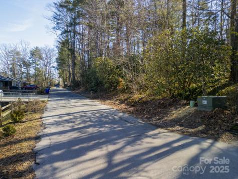 00 Upper Ridgewood Boulevard Hendersonville NC 28739