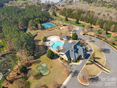 2001 Beauhaven Lane Belmont NC 28012