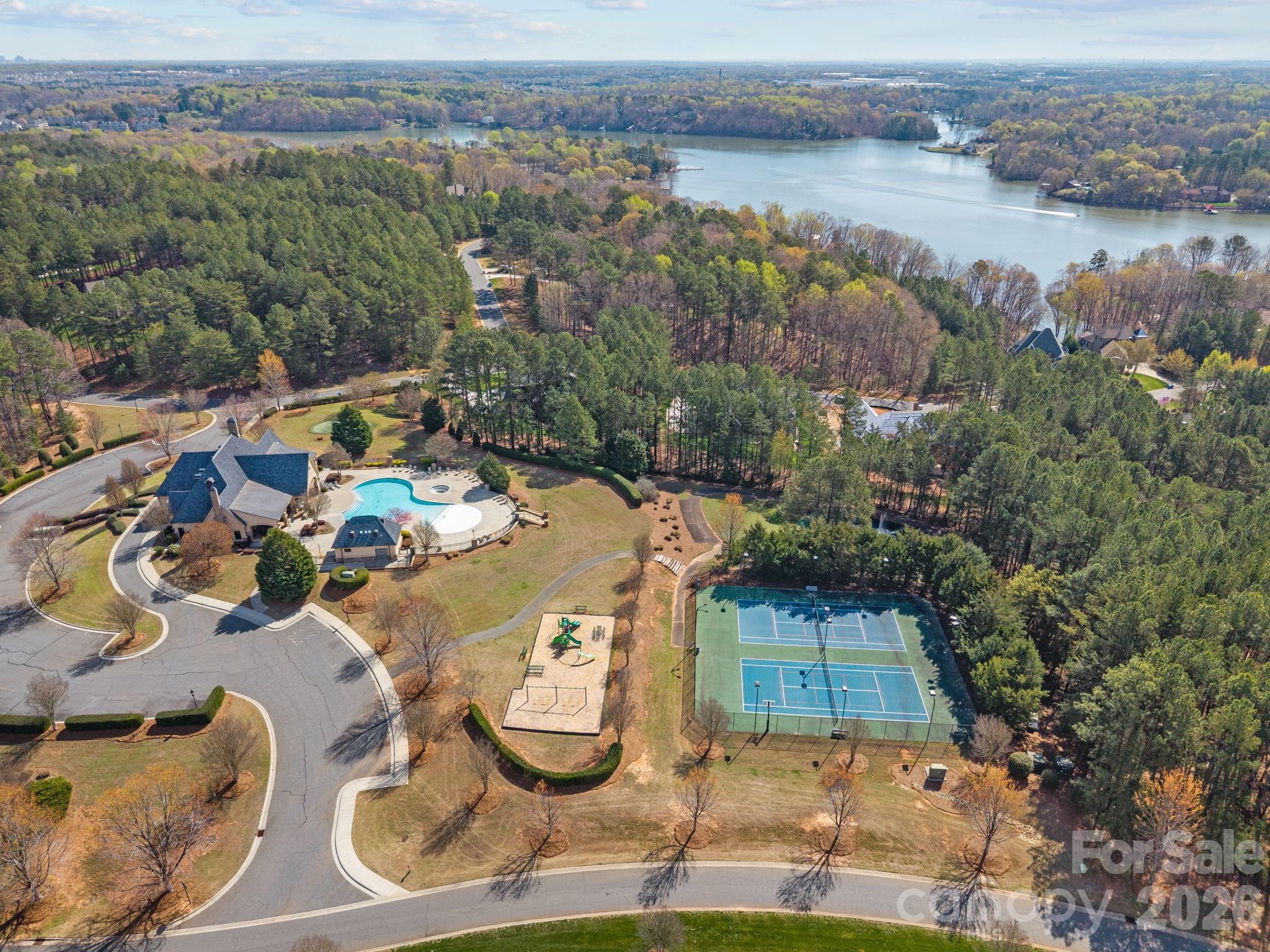 2001 Beauhaven Lane Belmont NC 28012