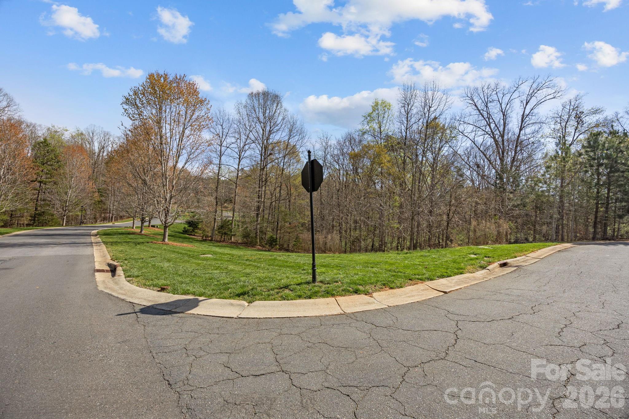 2001 Beauhaven Lane Belmont NC 28012